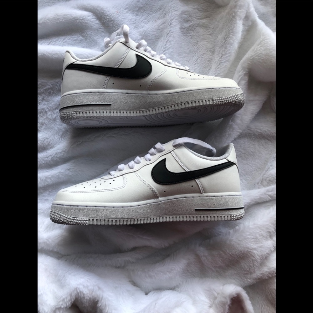 New low Top Nike•SOLD• - Picture 9 of 13